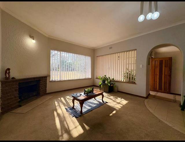 3 BEDROOM HOUSE FOR SALE IN DORINGKLOOF